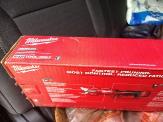 Milwaukee M12 brushless pruning shears tool only