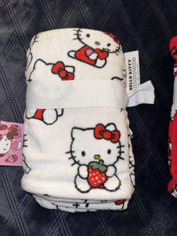 Hello Kitty Hand Towels 