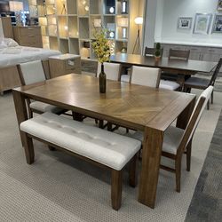 Brand New Dining Set And Chairs Brown 