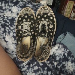 Authentic Black Bandana print Vans 