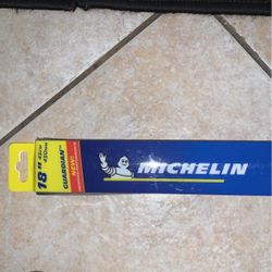 18 Michelin Windshield Wiper 