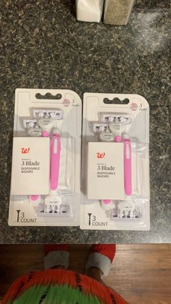 Walgreens Ladies 3 Blade Razors-2 Items!($4.98+ Value)