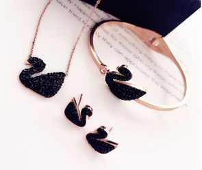 Black Swan Crystal Jewelry Set Rose Gold