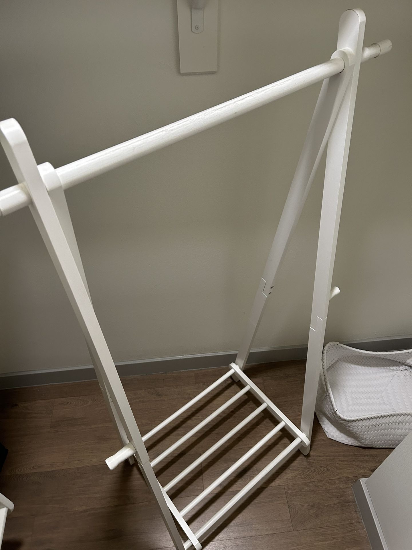Collapsible Clothes Hanger