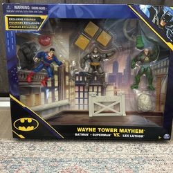 New DC Comics Wayne Tower Mayhem Playset