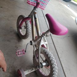 girl's bicycle 
