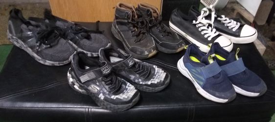 Boys shoes