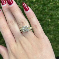 14kt Diamond Engagement Ring 