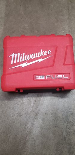 Milwaukee M12 Fuel 2402-22 Screwdriver Kit