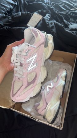 W New Balance 9060