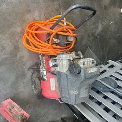 Husky 8 Gallon Compressor 