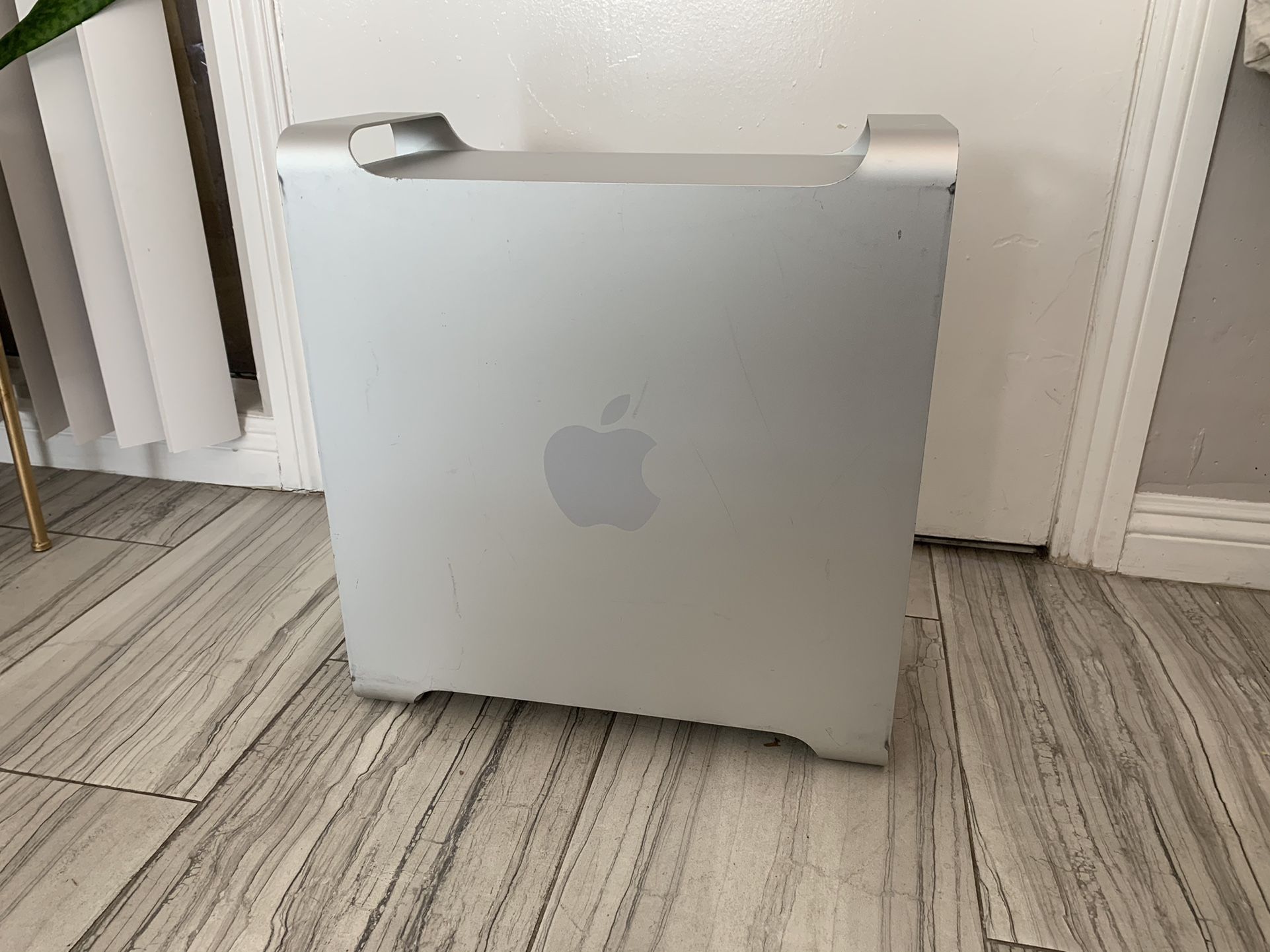 2010 Mac Pro - 6 Core Xeon, 48GB RAM, Metal GPU, PCIe SSD, Catalina