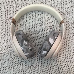 Beats Headphones With Custom Ear Piece 