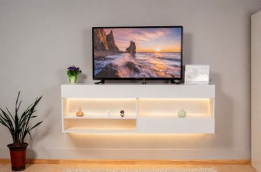 Tv Stand 🖥 63”X13.8”X19.7