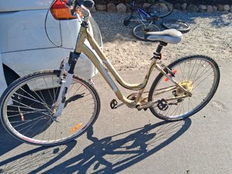Infinity road bike w/700cc wheelset