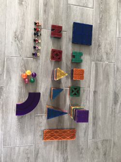 Magnetic Tiles