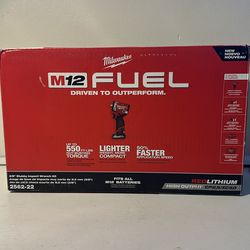 Milwaukee M12 FUEL 12V Li-Ion Brushless Cordless Stubby 3/8 in. Impact Wrench