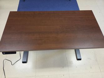 Electric lift up desk