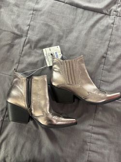 Women shoes (no box) size 8.5