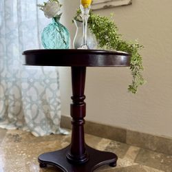 Round Wood End Table
