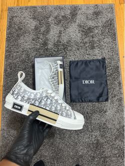 White CD b23 men shoes