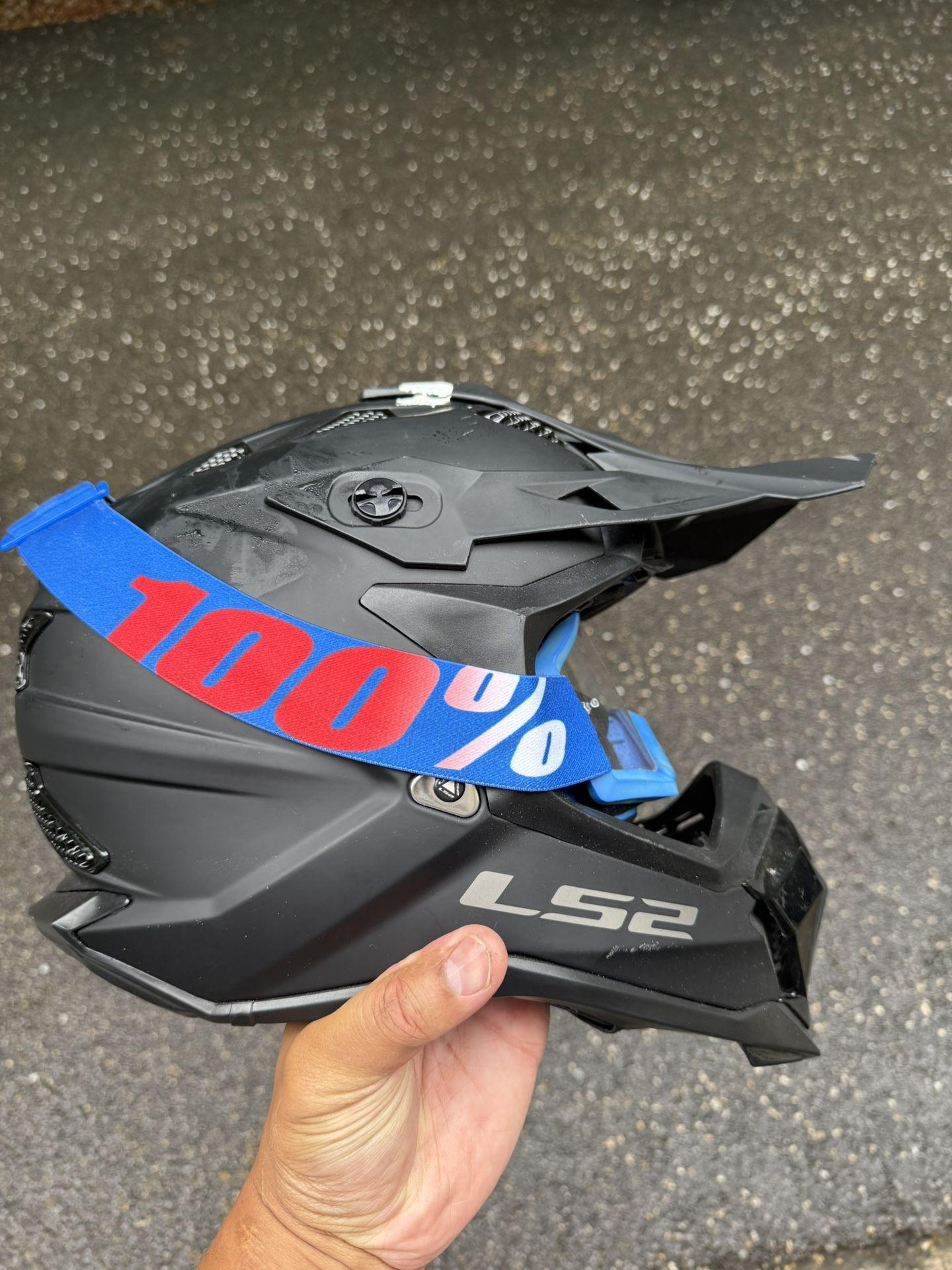 LS2 Helmet