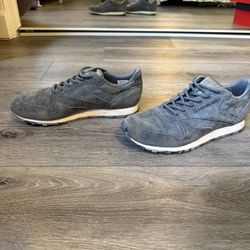 Reebok Classic Leather Trainers In Grey With Guilded Edge - 9.5