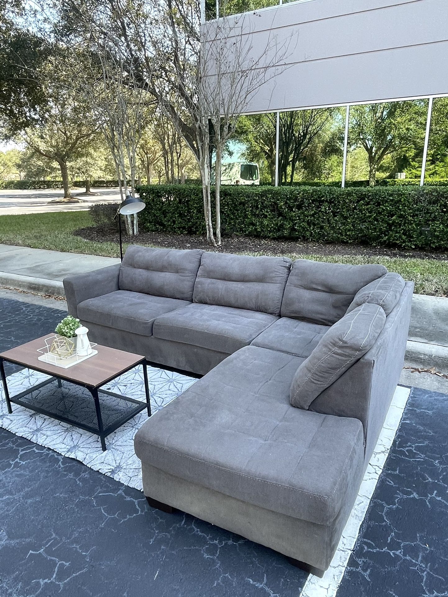 Comfortable Gray Sectional Couch / Sofa [FREE Delivery] for Sale in Orlando, FL OfferUp