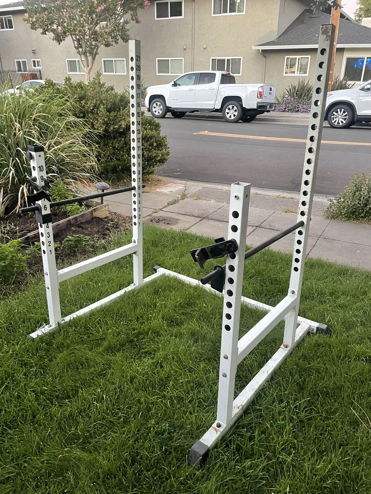 Bench Press/ Squat rack/ Bench Seat/ Weight Holder