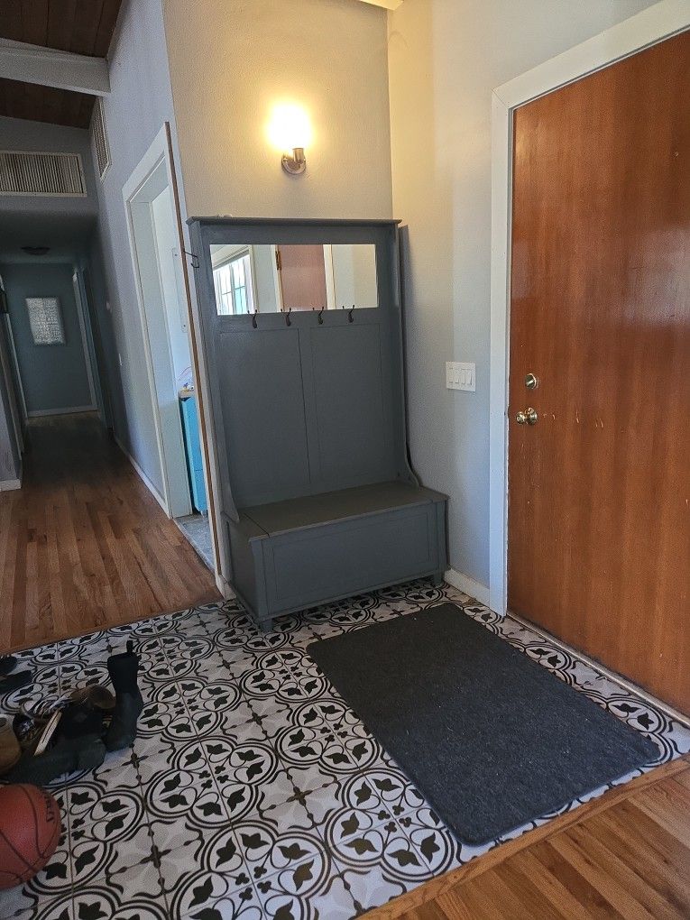 Entry Way Storage Bench-Mirror And hooks
