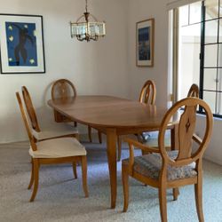 “Ethan Allen” Oval Dining Table & Chairs