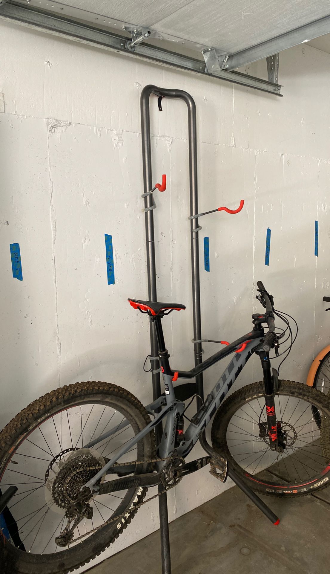 2-bike storage rack