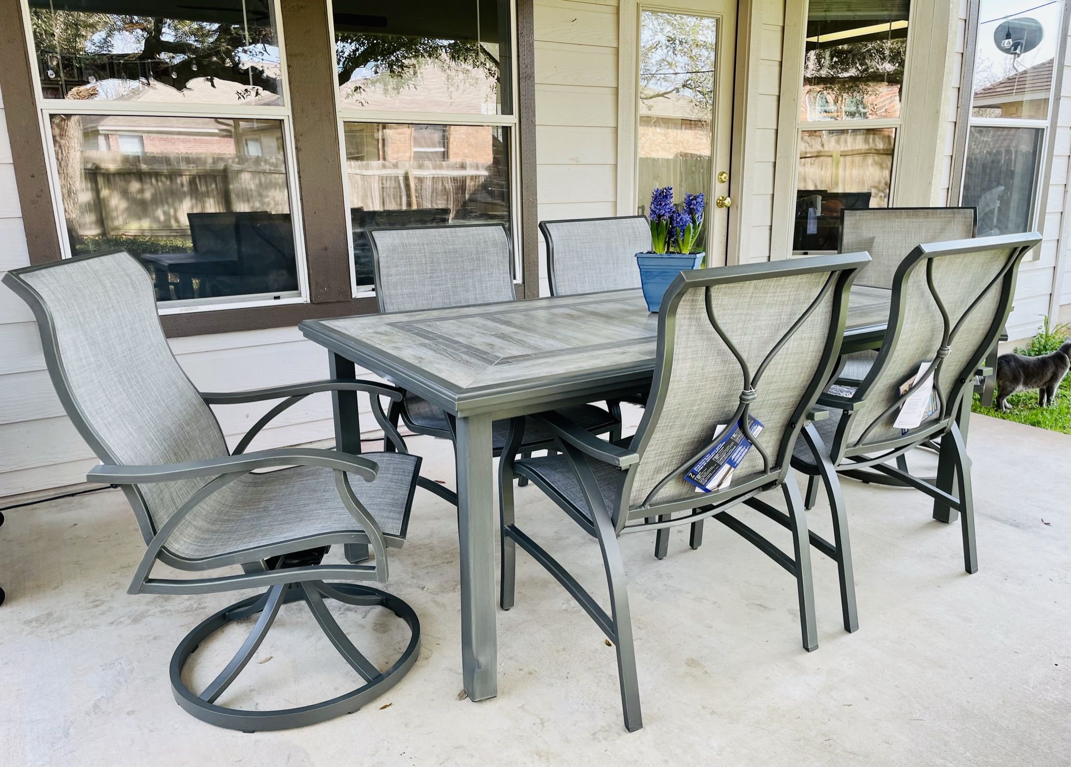 WAREHOUSE CLEARANCE SunVilla Hayden 7 piece Patio Sling Dining