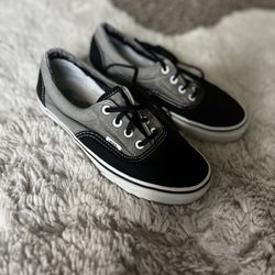 Vans Men Size 5.5 Women Size 7 