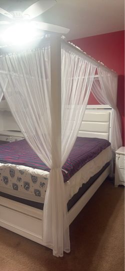 White Wood Four-Poster Canopy Bed Frame
