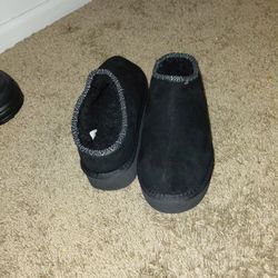 Black Pawz Slippers 