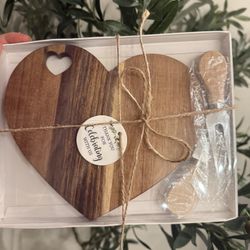 Heart Cutting Board Set 