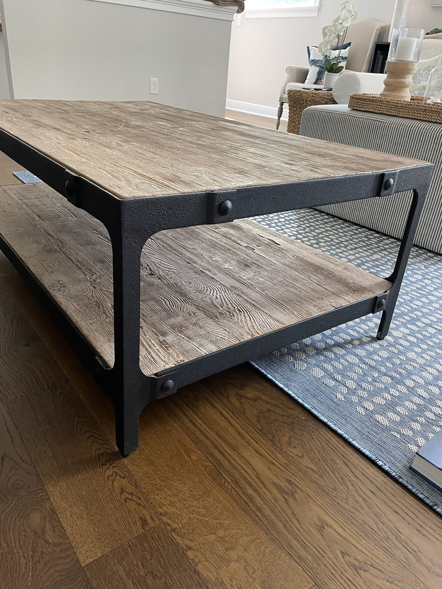 Pottery Barn Clint 52 Reclaimed Wood Coffee Table. EUC for Sale in Tampa FL OfferUp