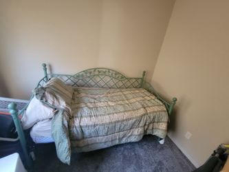 Day bed