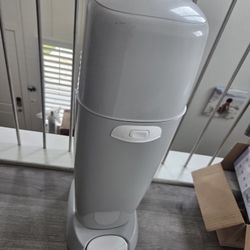 Diaper Genie Like New