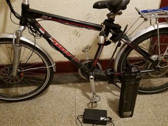 arrow bike charger and battery included good for delivery works good conditions bicicleta arrow bateria y cargador incluido para trabaje de delivery