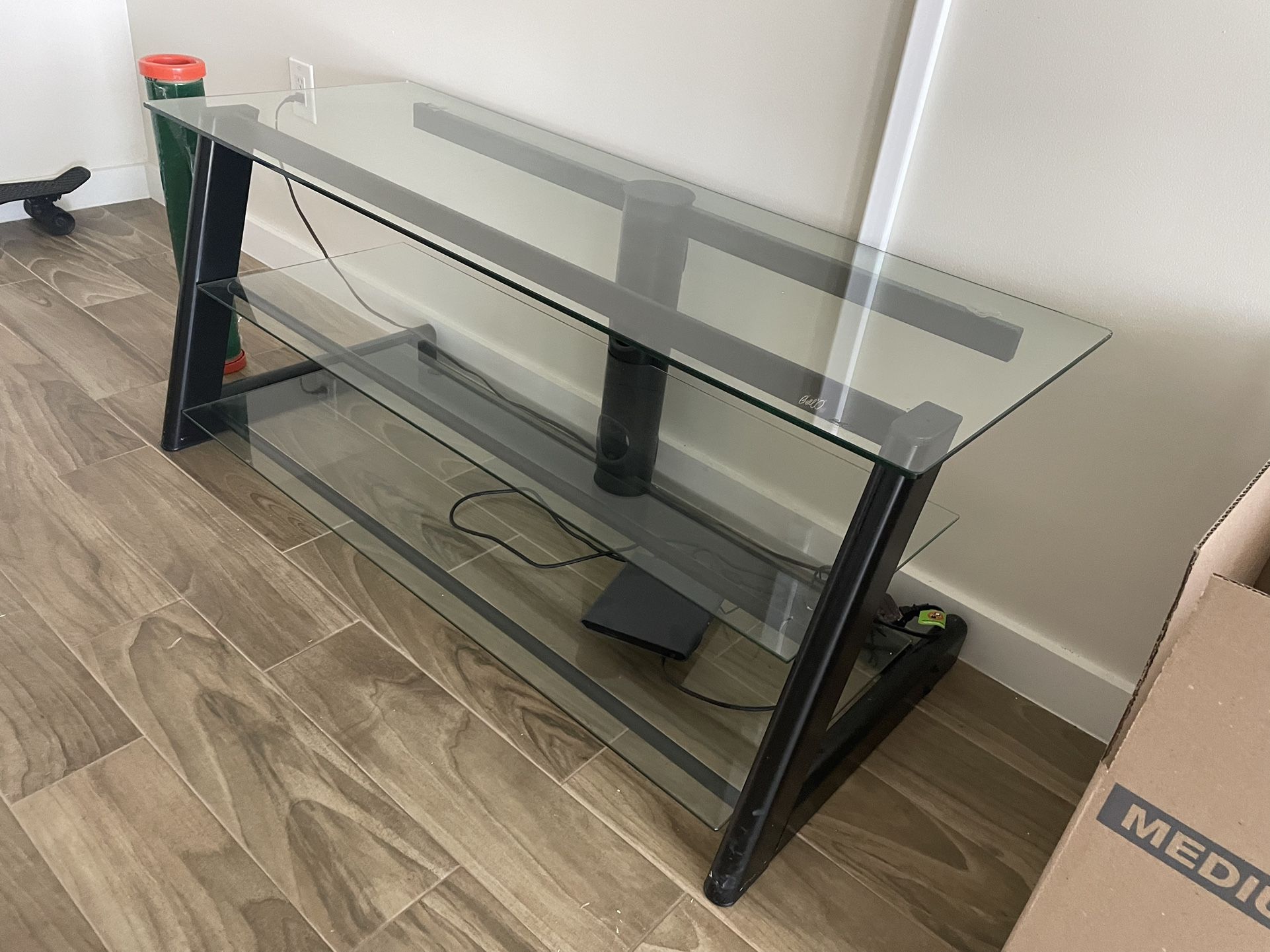 52 Inch Nice Glass Entertainment Center. Bello