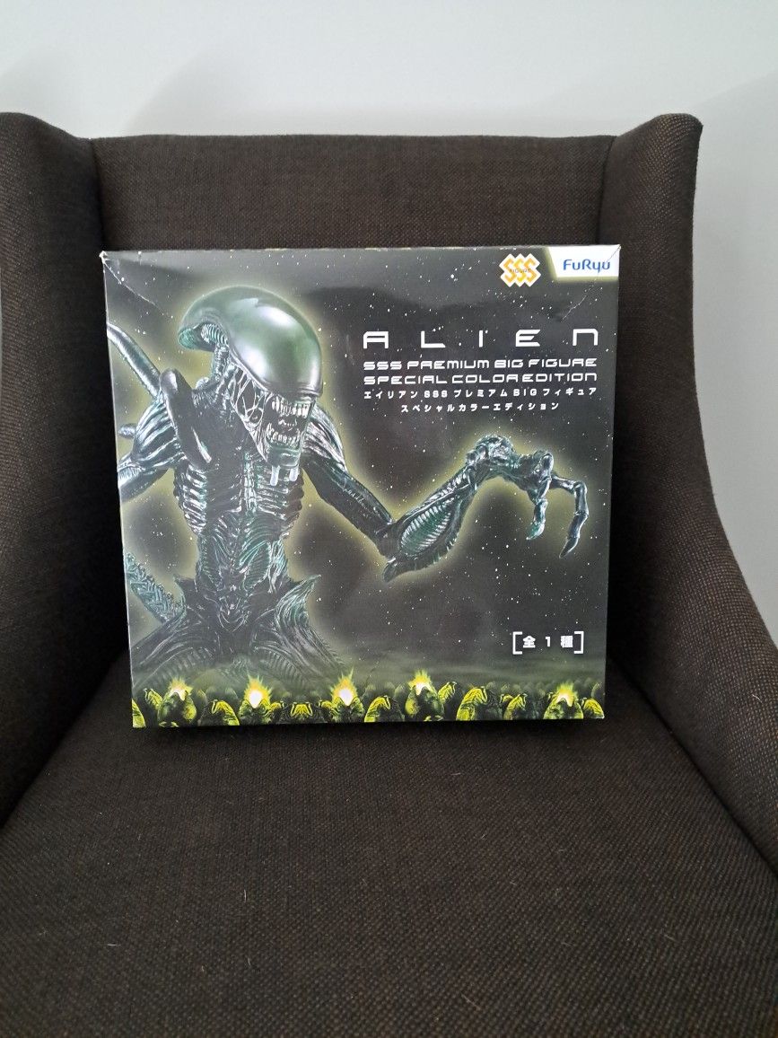 Alien SSS Premium BIG Figure Special Color Edition for Sale in