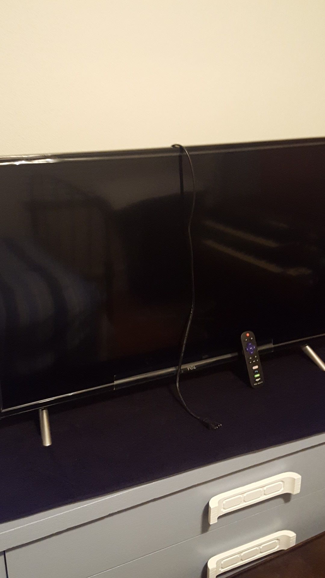 TCL roku tv new 40 inch tv