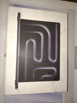 Like new 2024 MacBook pro with m4 chip and 14 inch screen