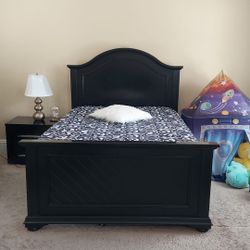 Full Size Bed
