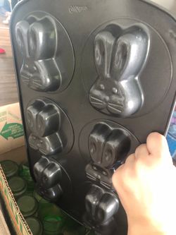 Bunny pan mold