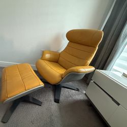 Accent Chair Carlos Perazzi ( Silla De Acento )