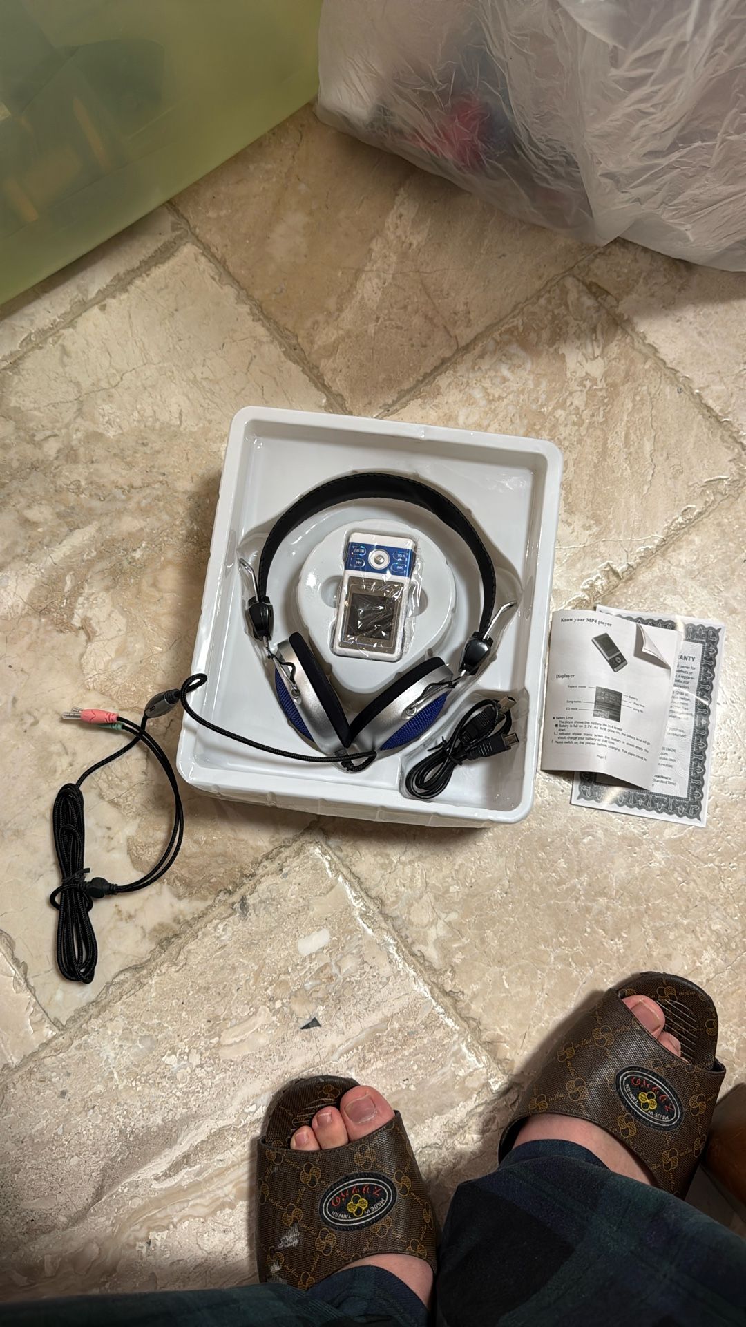 Brand New Global Headphone And Mp4