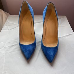 Christian Louboutin So Kate Heels
